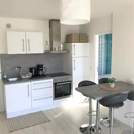 - Bel Lumineux Avec Balcon Dans Privee Apartment